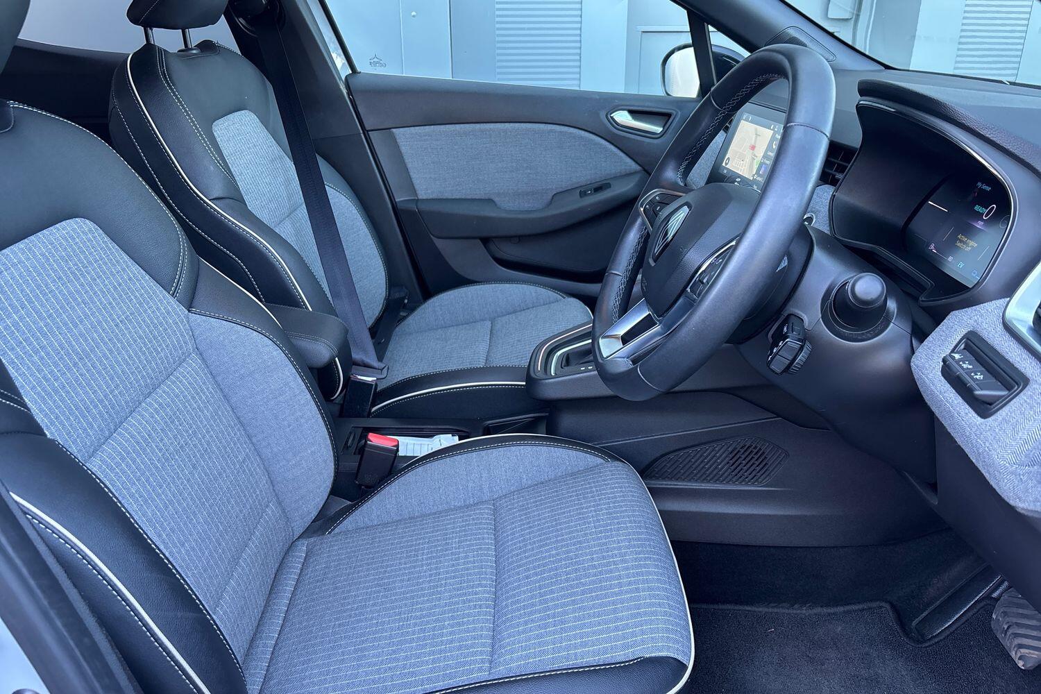 Used Renault Clio 2024 for sale - 77938371: Photo 11