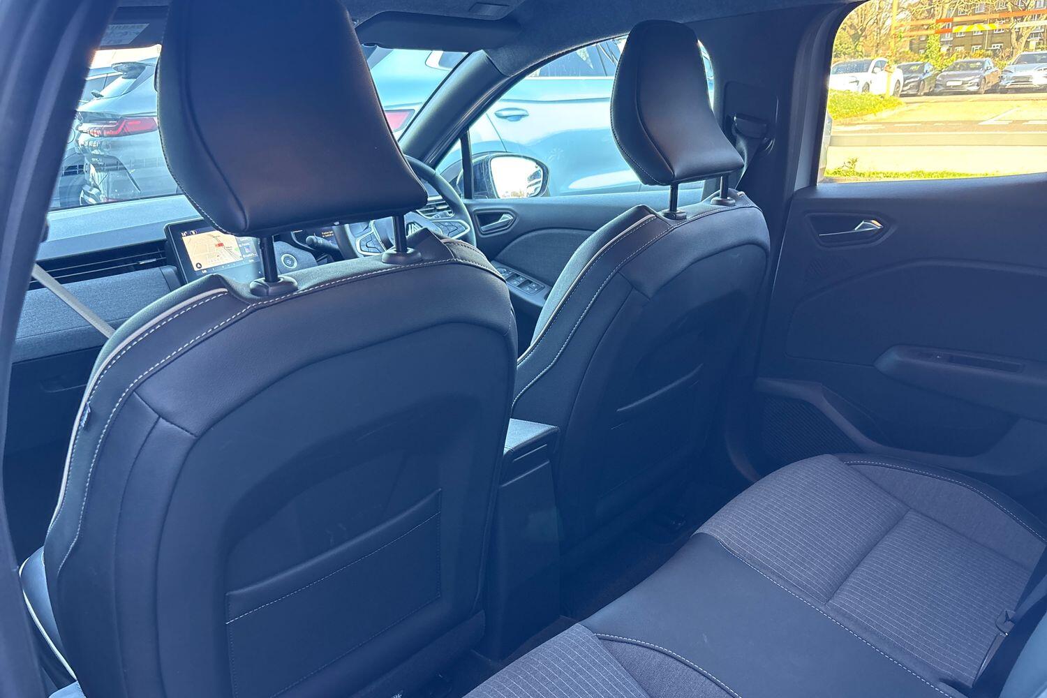 Used Renault Clio 2024 for sale - 77938371: Photo 17