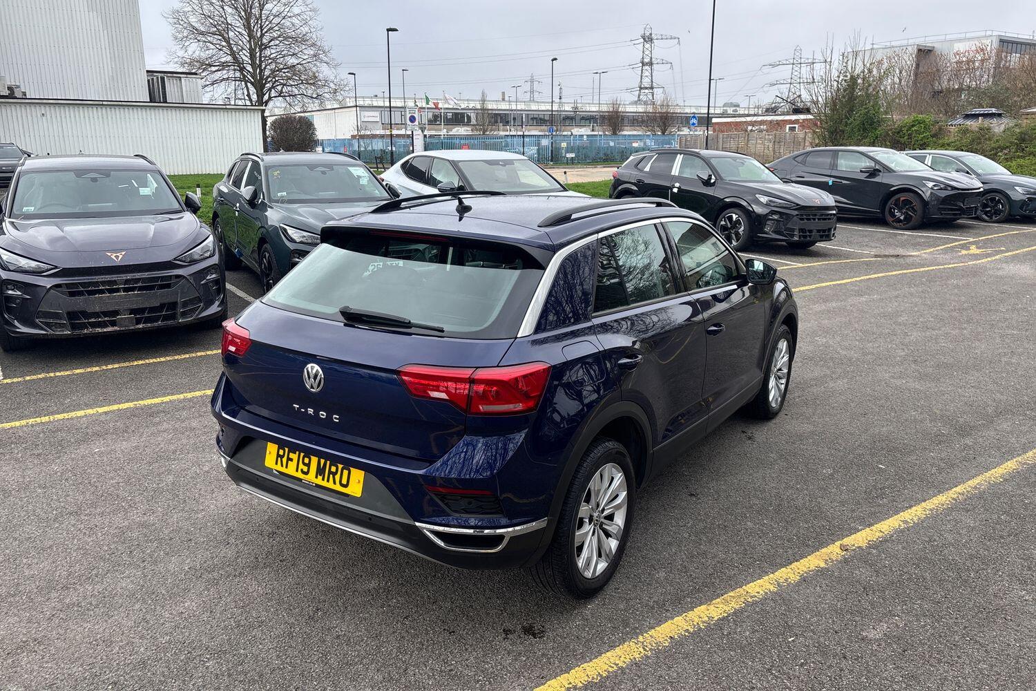 Used Volkswagen T-Roc 2019 for sale - 77685531: Photo 10