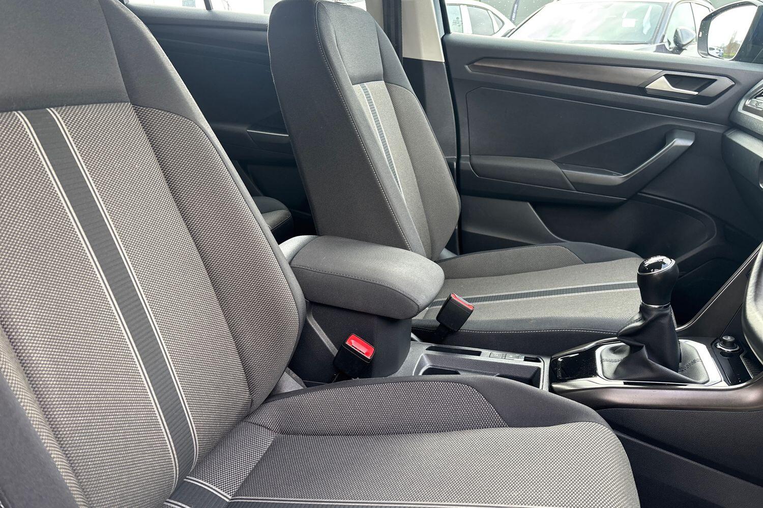 Used Volkswagen T-Roc 2019 for sale - 77685531: Photo 14