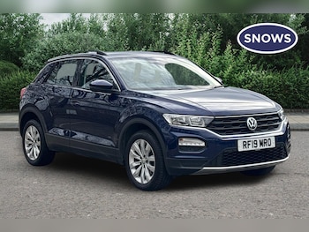 Used Volkswagen T-Roc 2019 for sale - 77685531: Photo