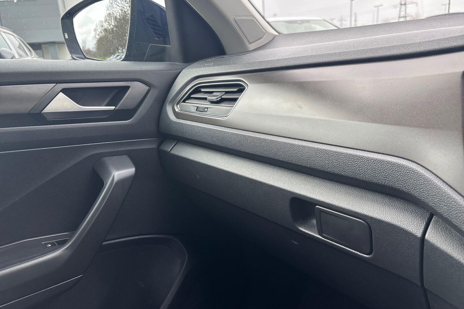 Used Volkswagen T-Roc 2019 for sale - 77685531: Photo 24