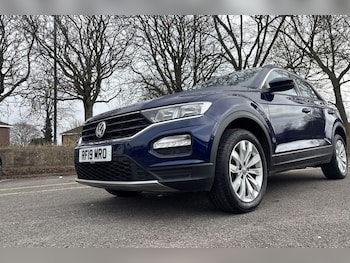 Used Volkswagen T-Roc 2019 for sale - 77685531: Photo