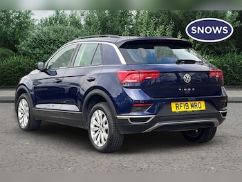 Used Volkswagen T-Roc 2019 for sale - 77685531: Photo