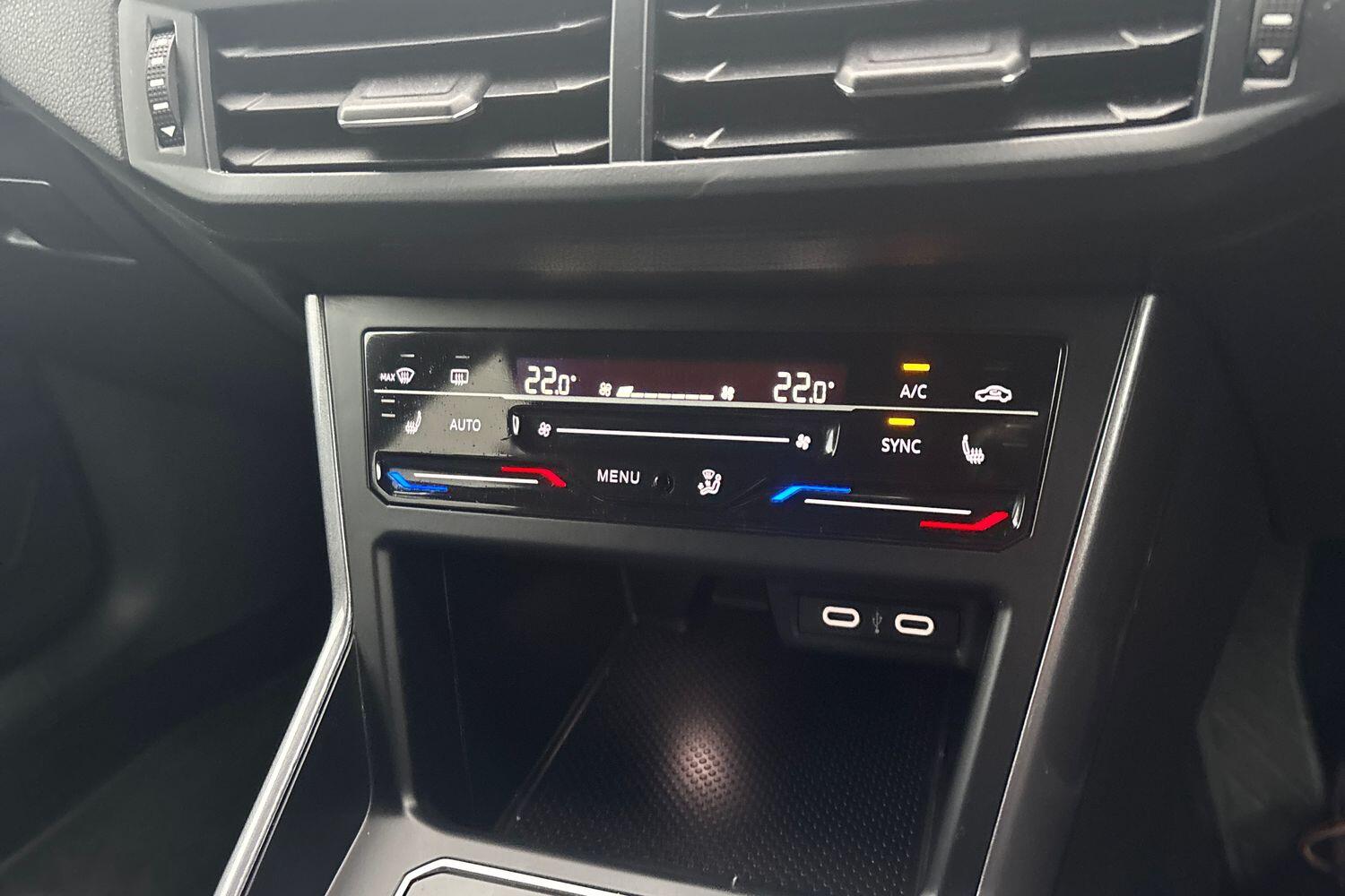 Used Volkswagen Polo 2024 for sale - 77205230: Photo 12