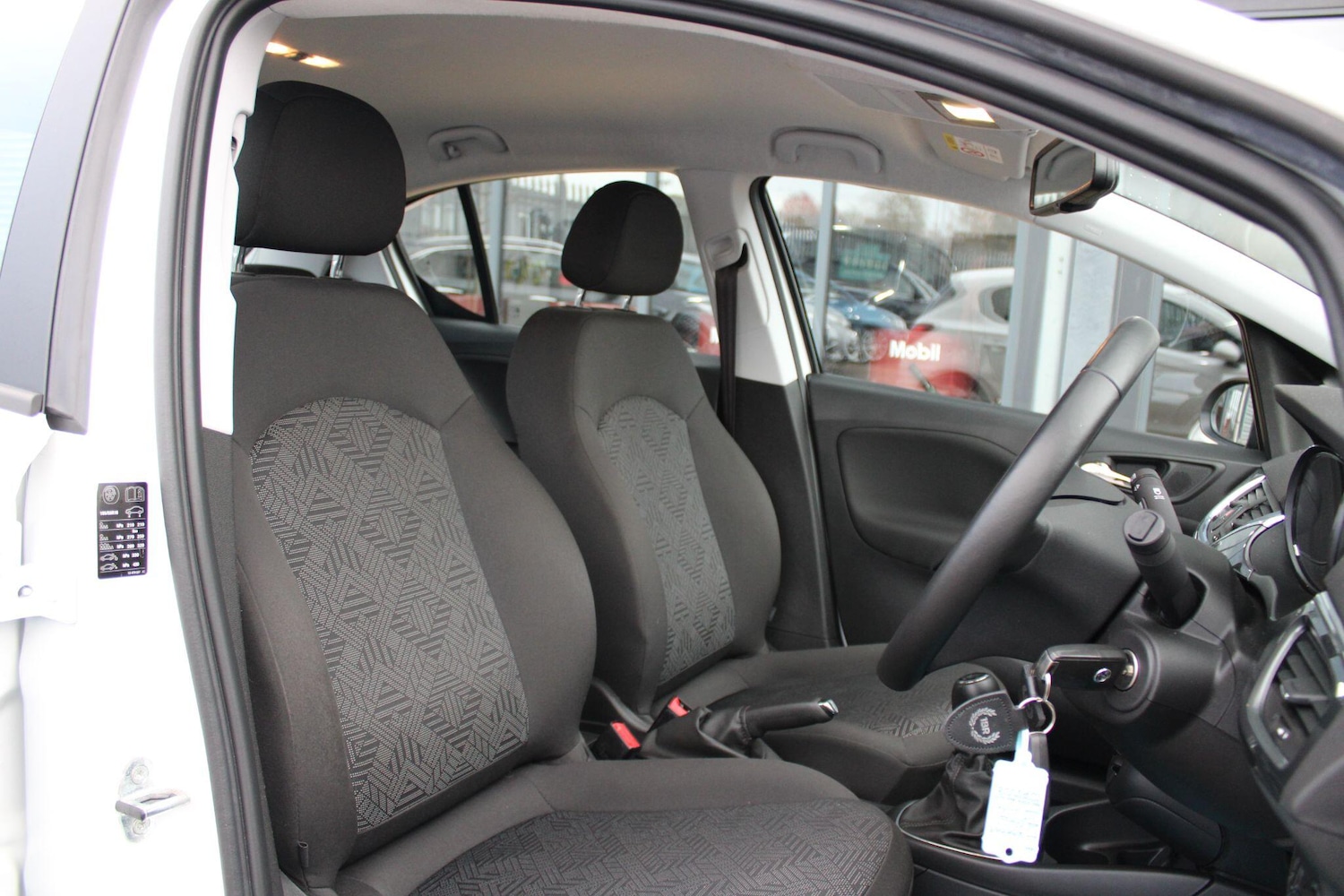 Used Vauxhall Corsa 2018 for sale - 76610212: Photo 3