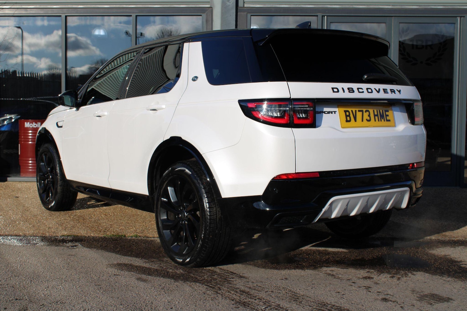 Used Land Rover Discovery Sport 2023 for sale - 76632709: Photo 2