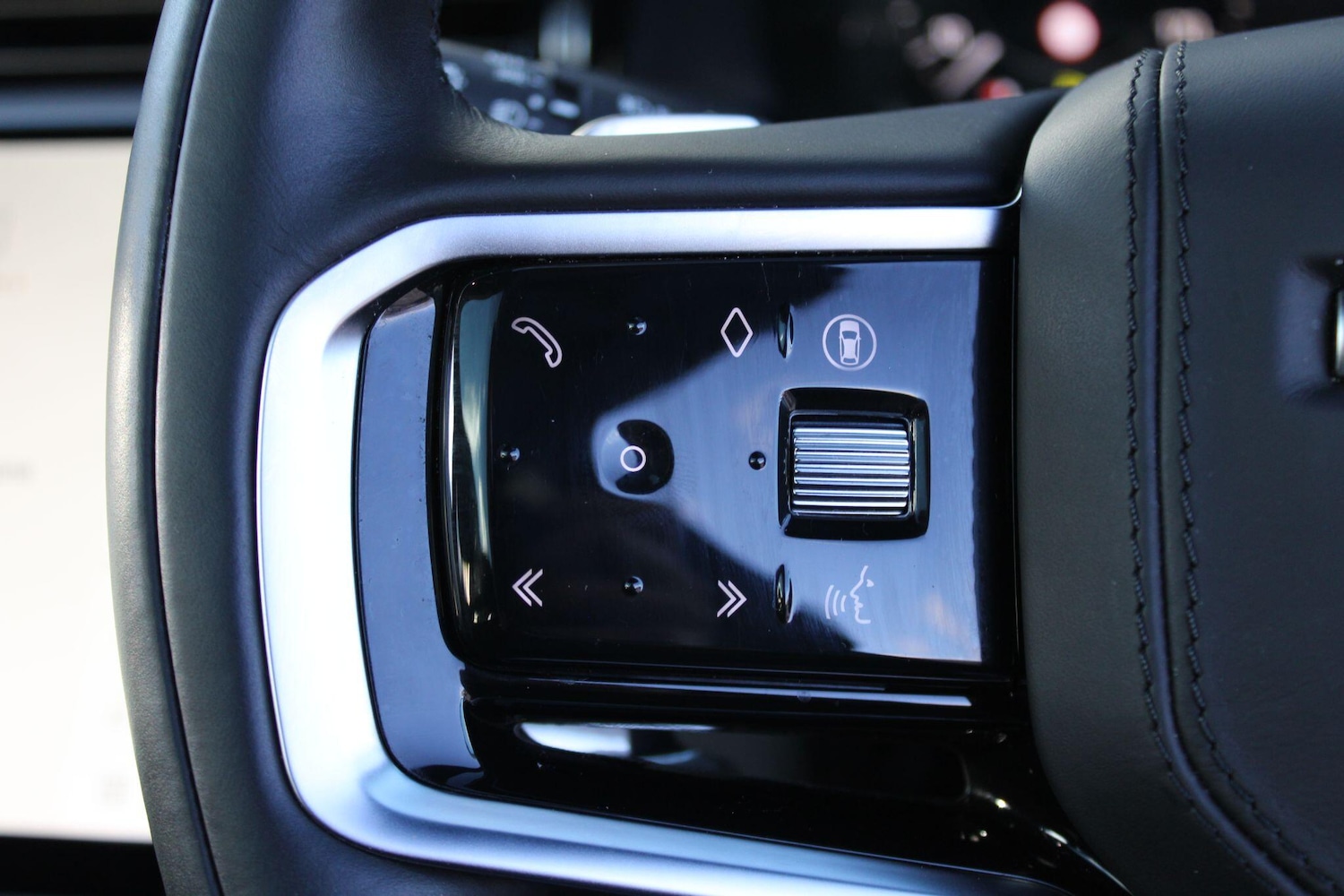 Used Land Rover Discovery Sport 2023 for sale - 76632709: Photo 24