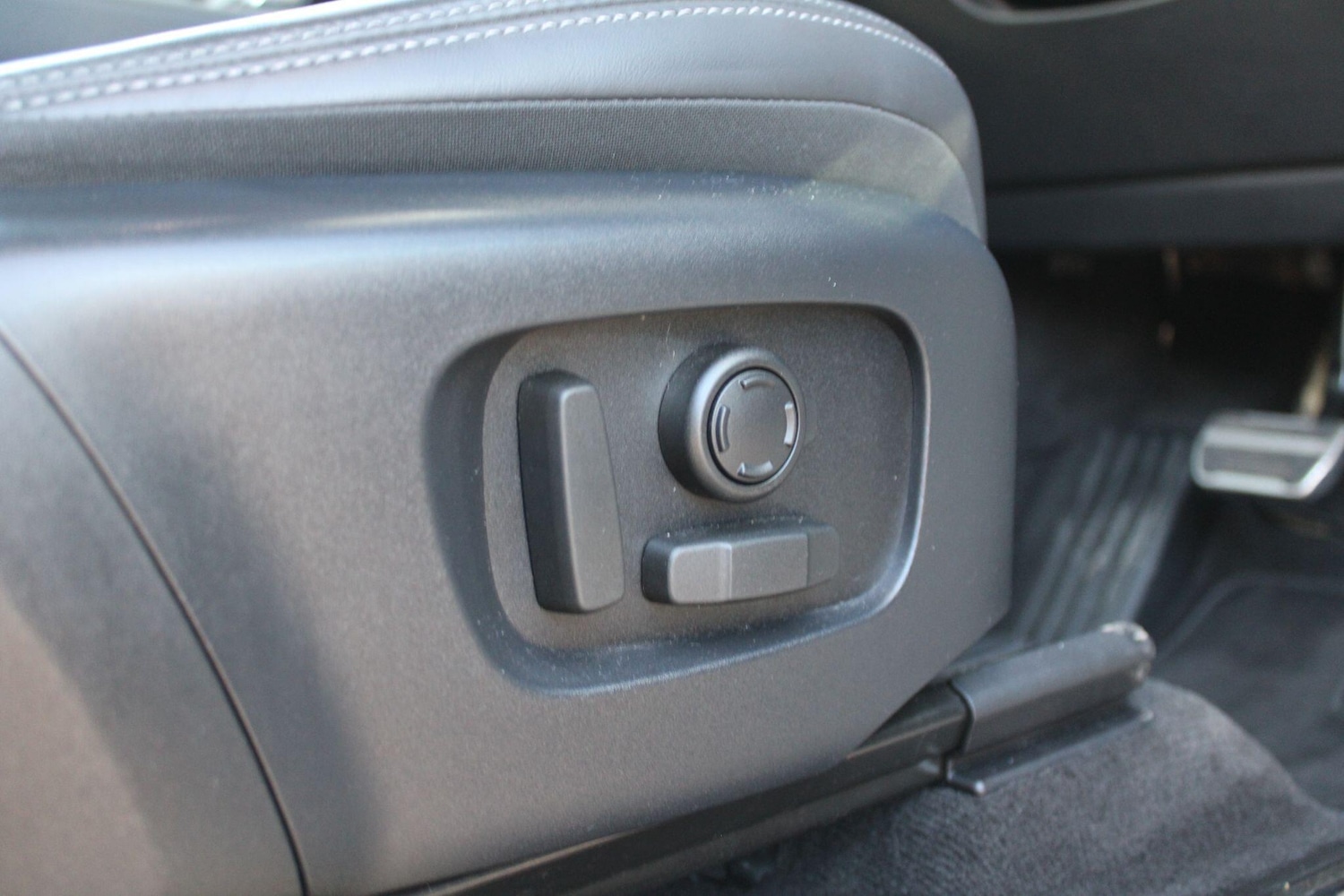 Used Land Rover Discovery Sport 2023 for sale - 76632709: Photo 28