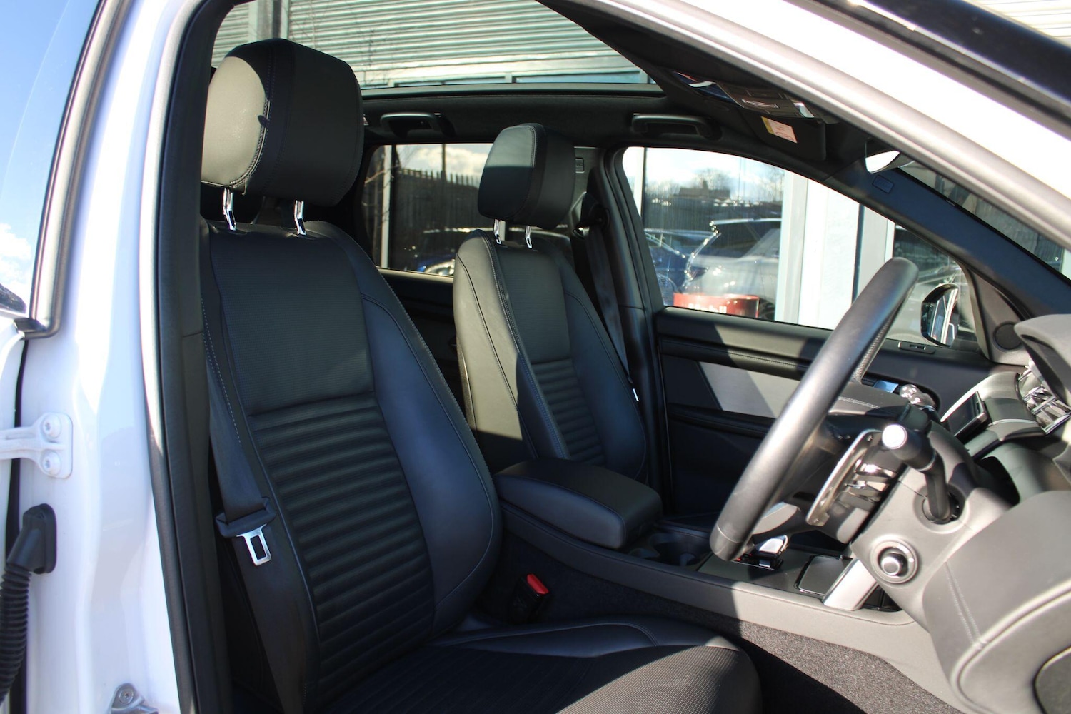 Used Land Rover Discovery Sport 2023 for sale - 76632709: Photo 3