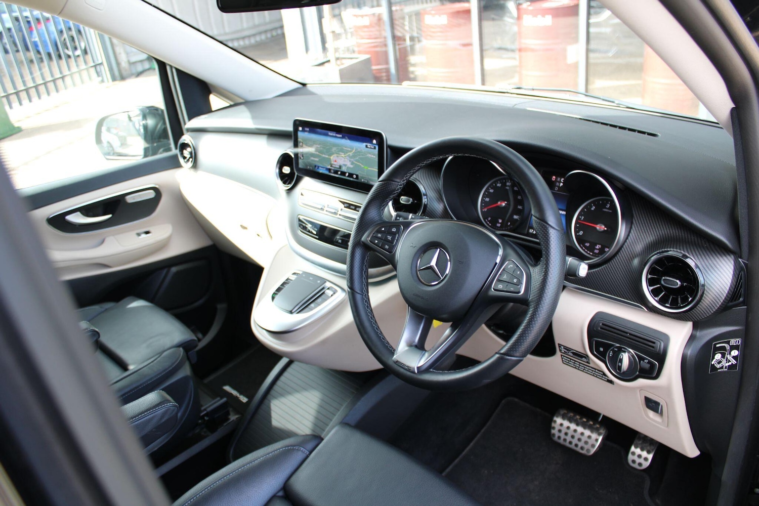Used Mercedes-Benz V-Class 2023 for sale - 78072182: Photo 19