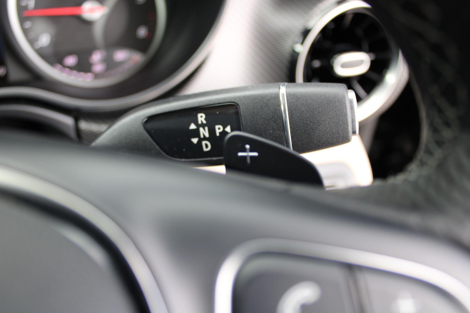 Used Mercedes-Benz V-Class 2023 for sale - 78072182: Photo 26