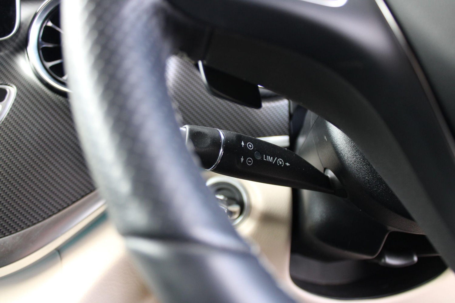 Used Mercedes-Benz V-Class 2023 for sale - 78072182: Photo 28