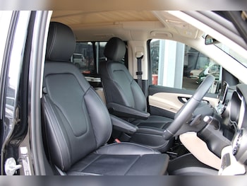 Used Mercedes-Benz V-Class 2023 for sale - 78072182: Photo