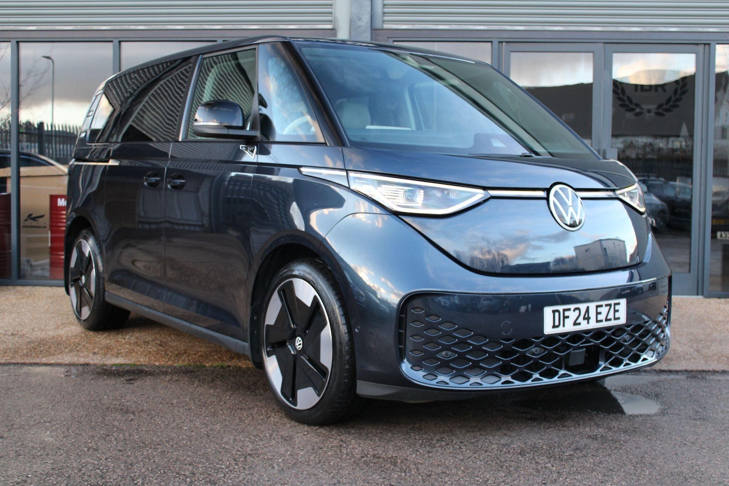 Used Volkswagen ID.Buzz for sale - 77359125: Photo 2