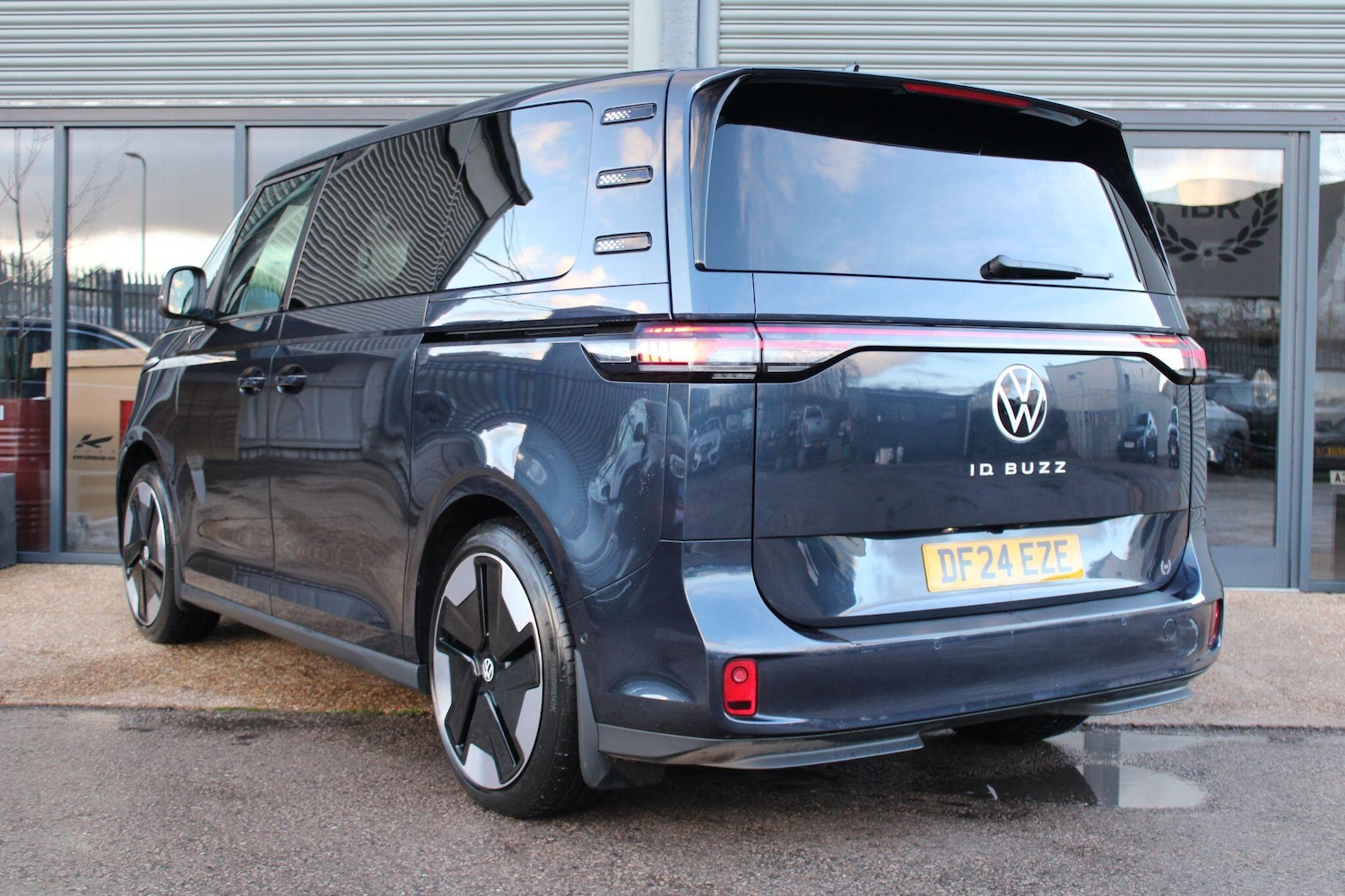 Used Volkswagen ID.Buzz for sale - 77359125: Photo 4