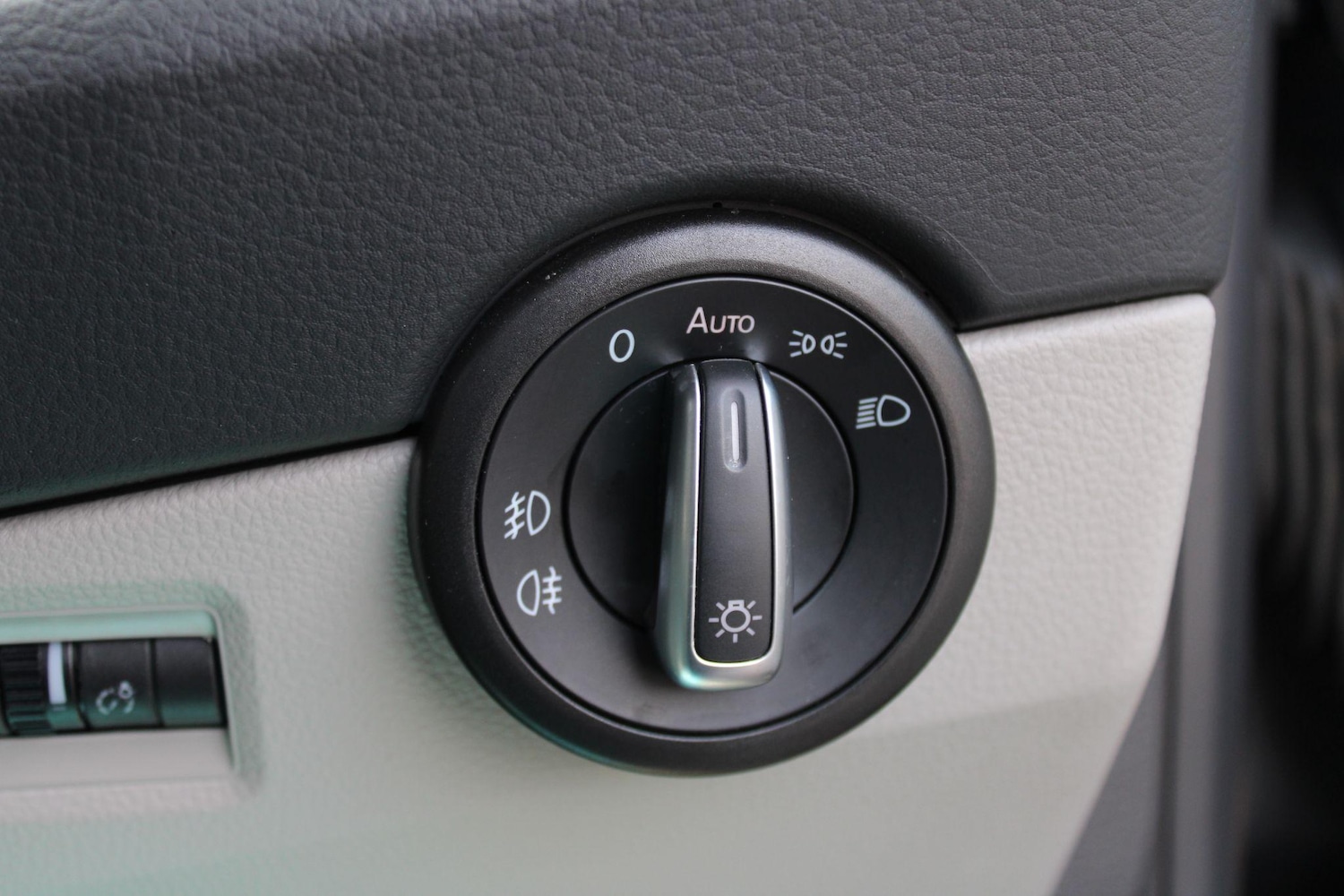 Used Volkswagen California 2017 for sale - 76610187: Photo 28