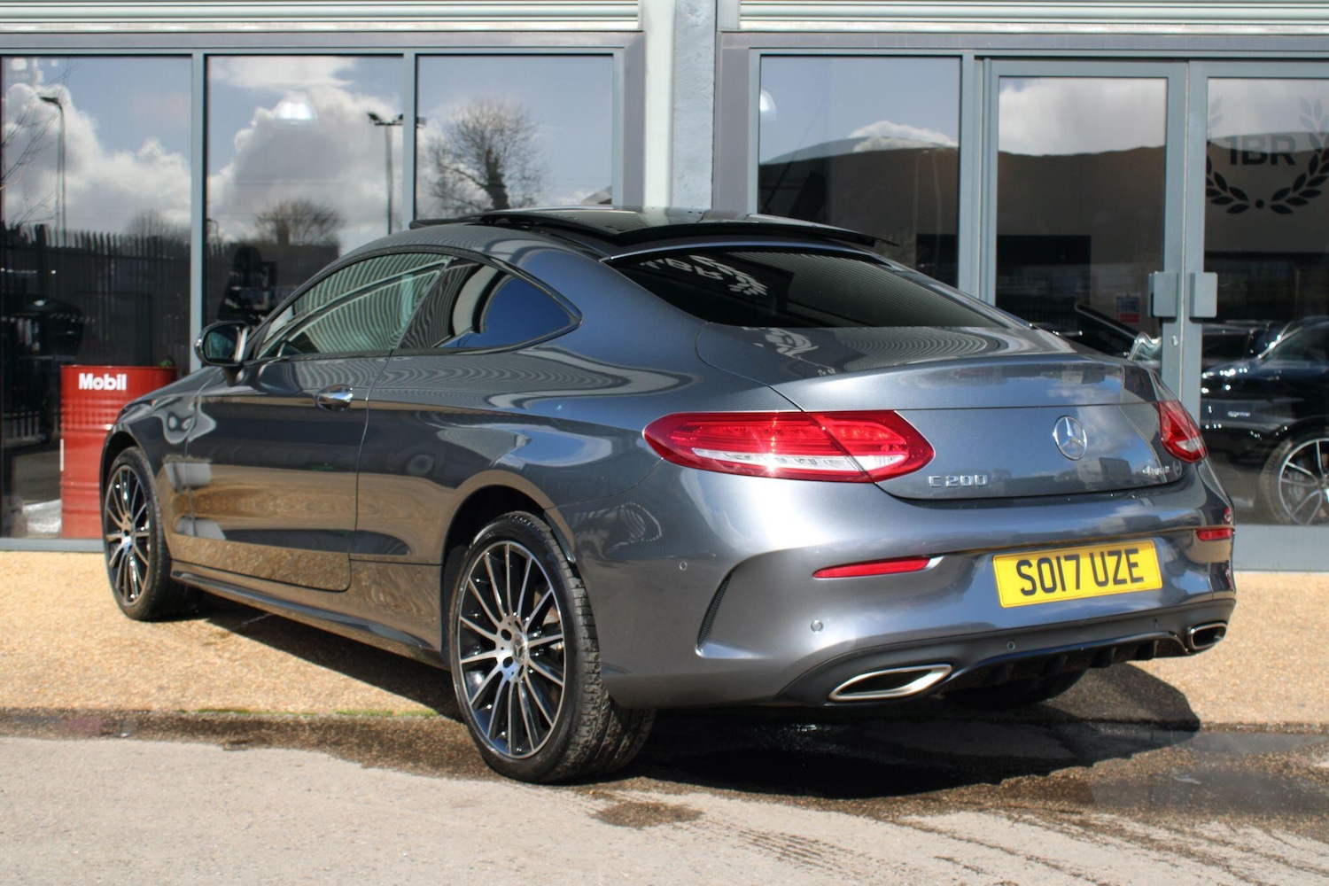 Used Mercedes-Benz C Class 2017 for sale - 77993608: Photo 2