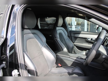 Used Volvo V90 2022 for sale - 77993359: Photo