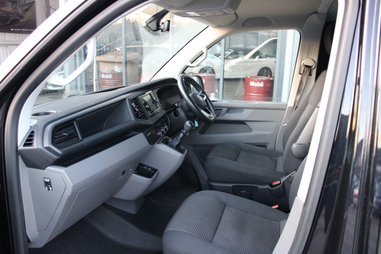 Used Volkswagen Transporter for sale - 77016637: Photo 14