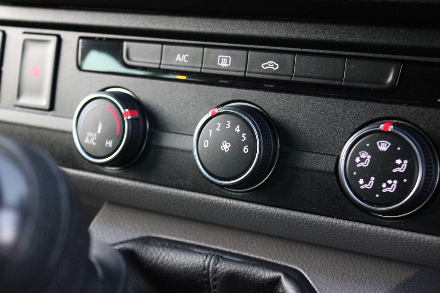 Used Volkswagen Transporter for sale - 77016637: Photo 24