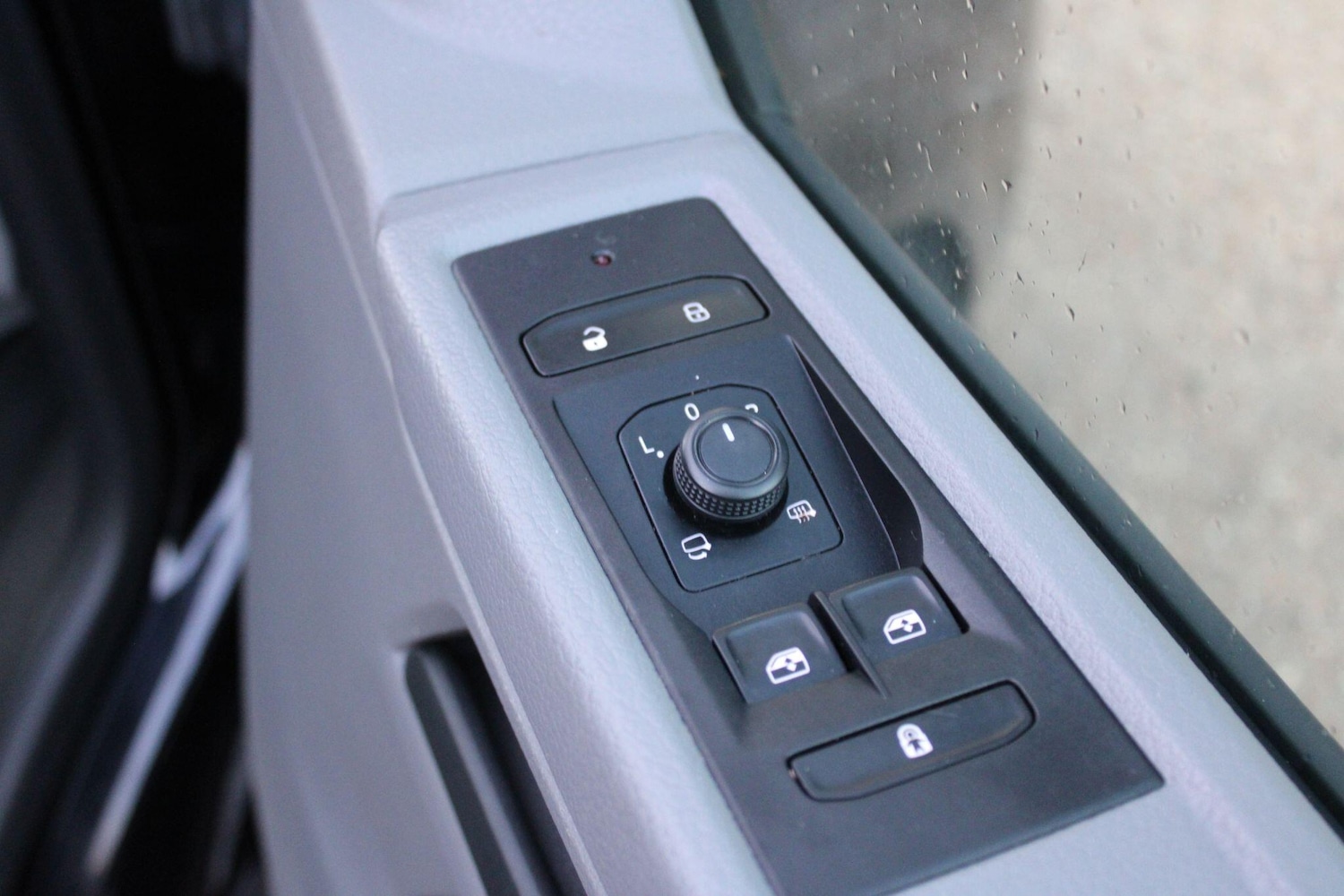 Used Volkswagen Transporter for sale - 77016637: Photo 27