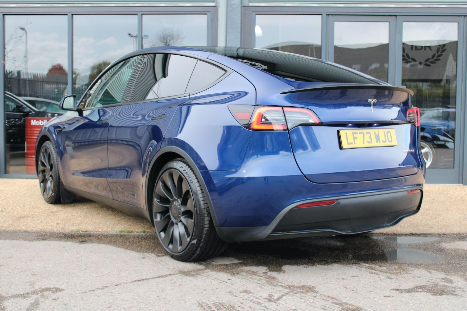 Used Tesla Model Y 2023 for sale - 76610198: Photo 2