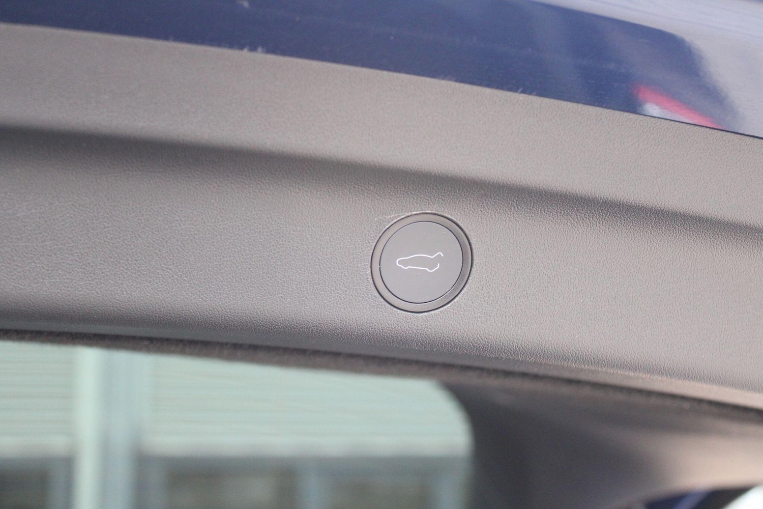 Used Tesla Model Y 2023 for sale - 76610198: Photo 33