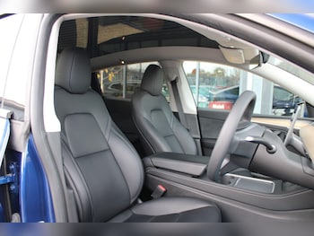 Used Tesla Model Y 2023 for sale - 76610198: Photo