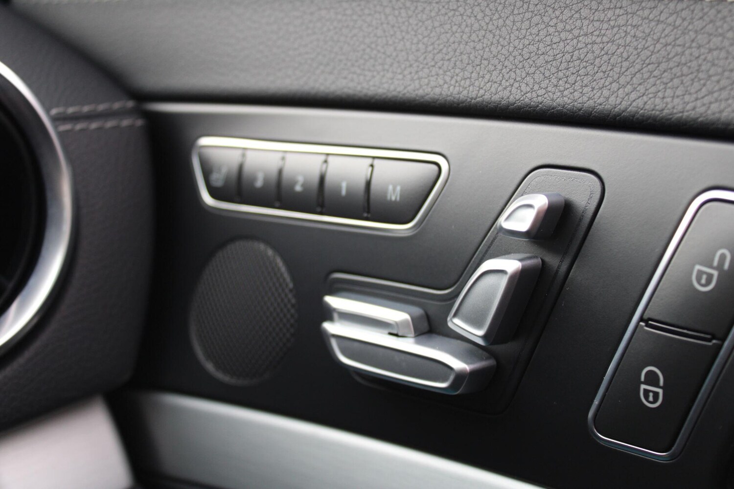 Used Mercedes-Benz SL for sale - 77737967: Photo 15