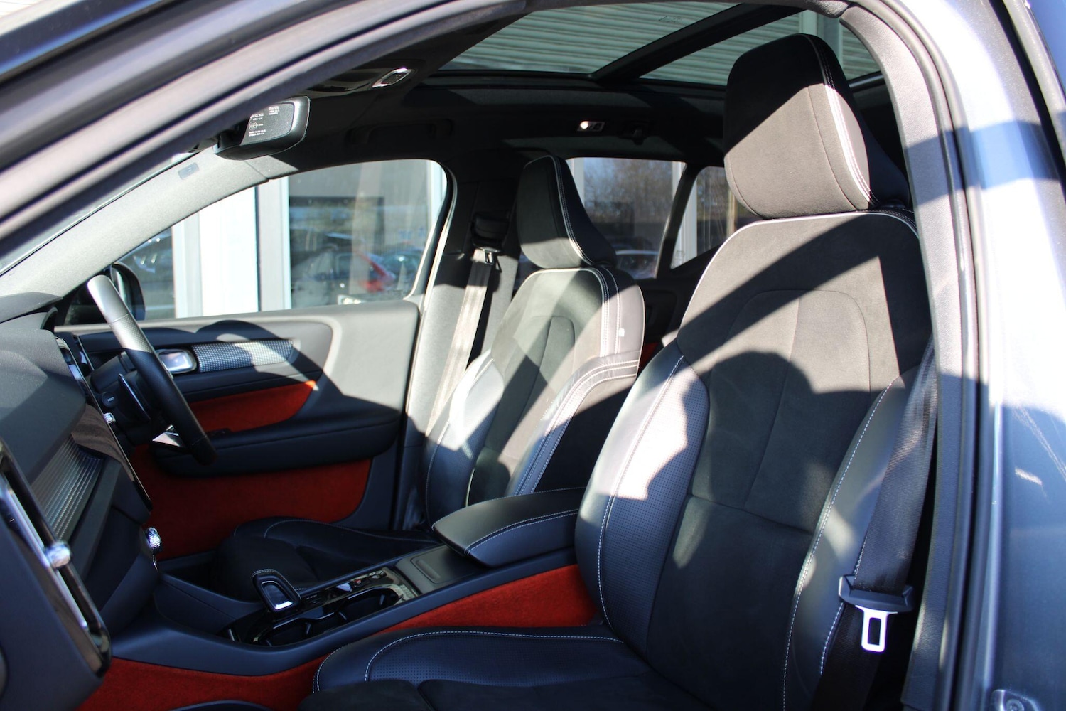 Used Volvo XC40 2018 for sale - 76610202: Photo 14