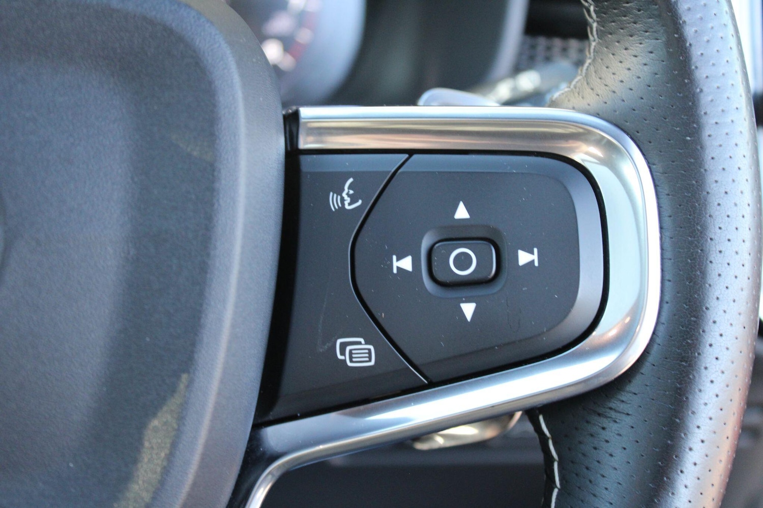 Used Volvo XC40 2018 for sale - 76610202: Photo 30