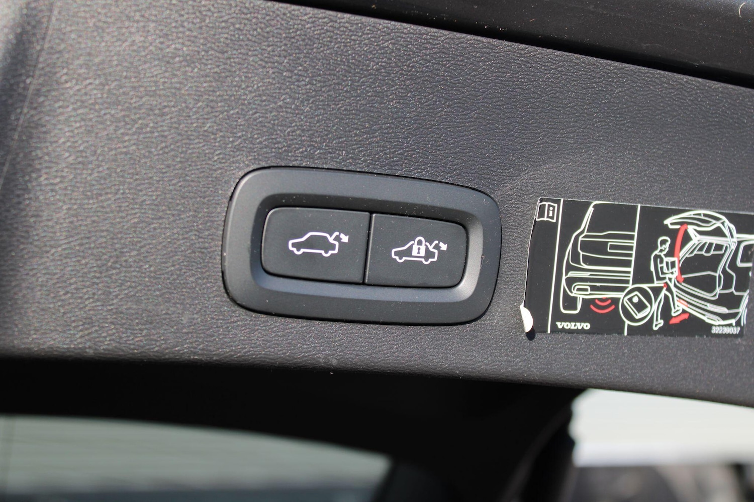 Used Volvo XC40 2018 for sale - 76610202: Photo 43