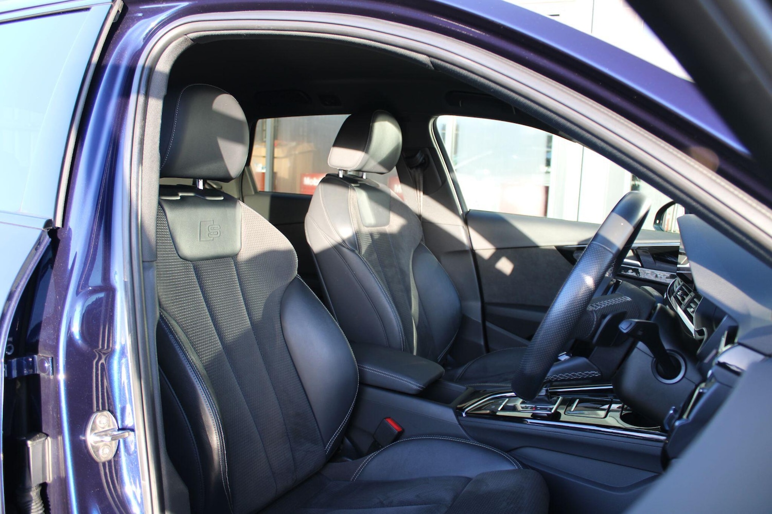 Used Audi A4 2021 for sale - 77015639: Photo 3