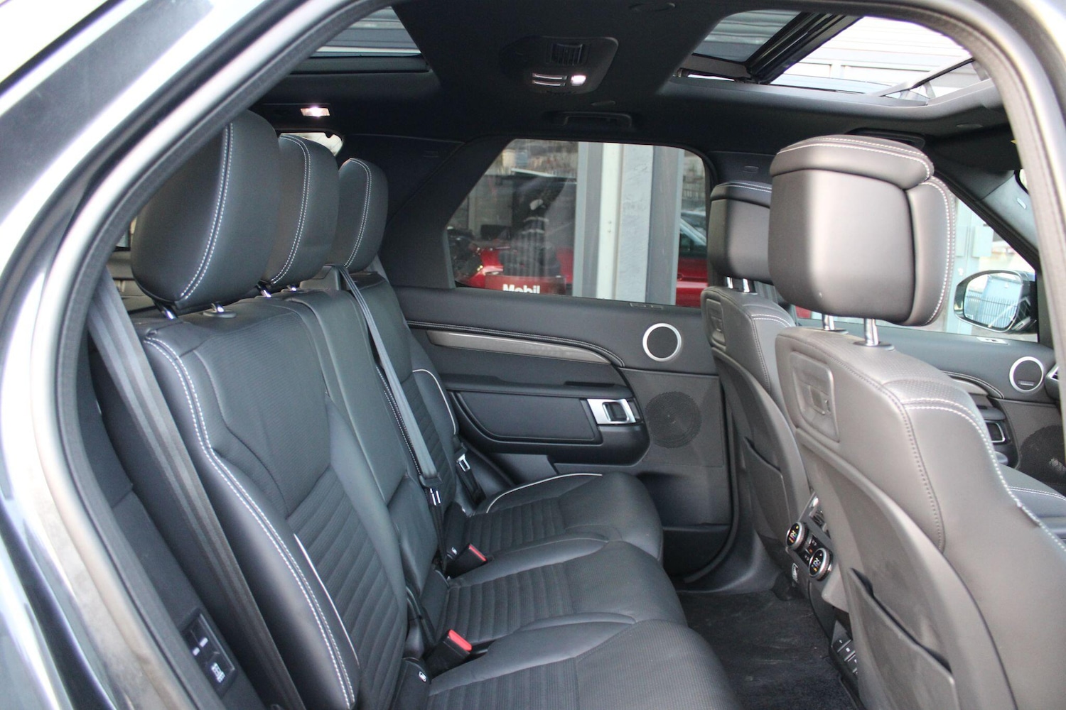 Used Land Rover Discovery 2023 for sale - 77306202: Photo 14