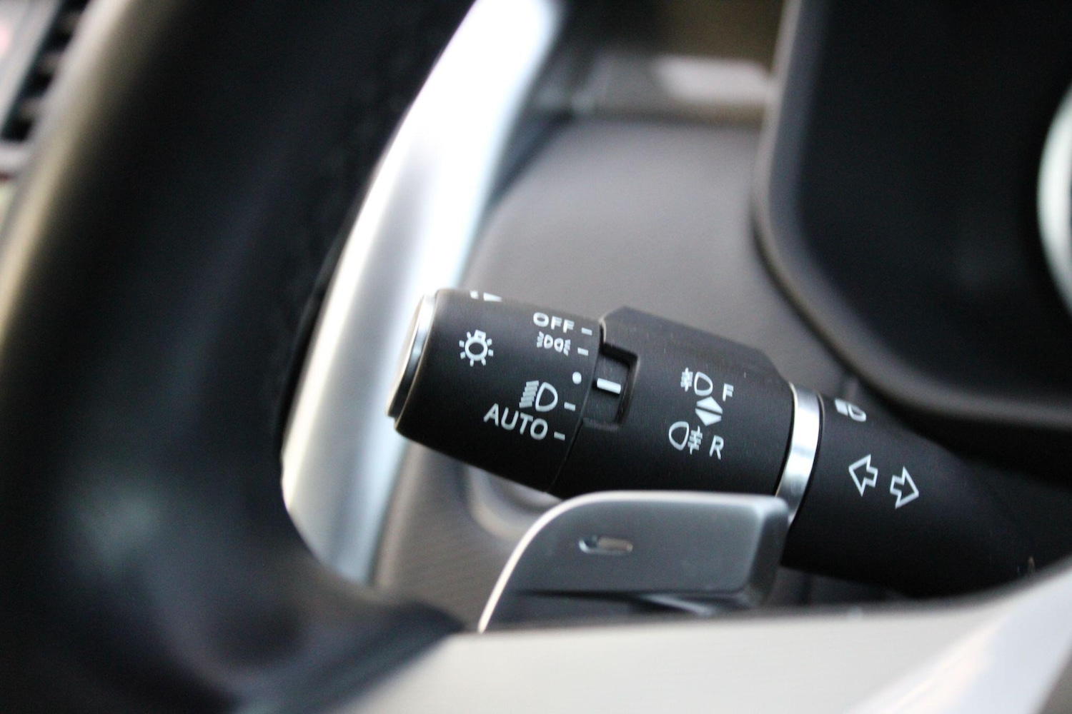 Used Land Rover Discovery 2023 for sale - 77306202: Photo 31