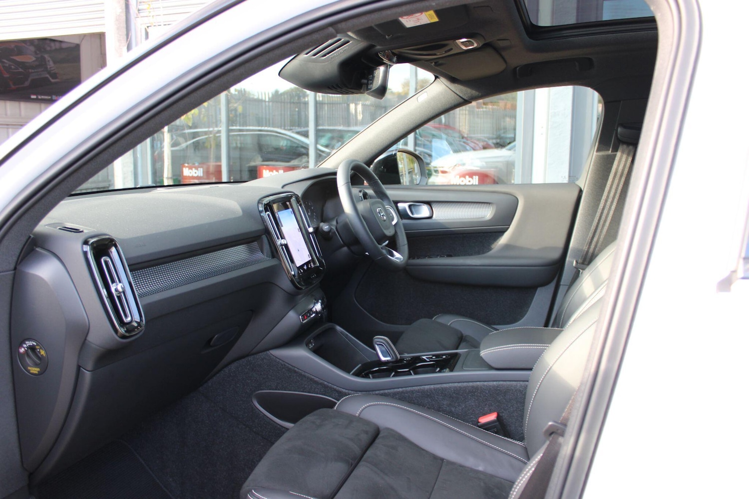 Used Volvo XC40 2021 for sale - 76610218: Photo 12