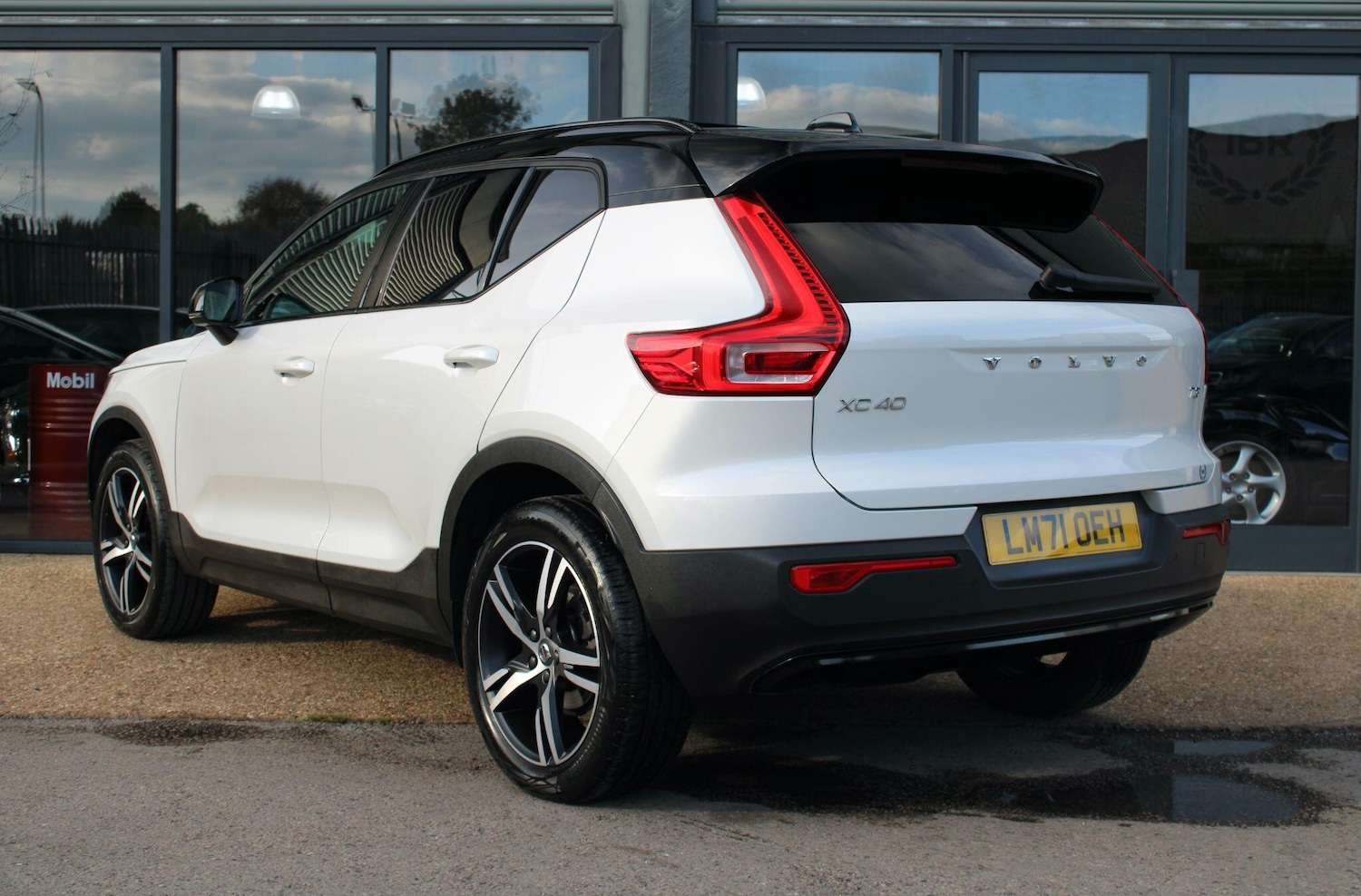 Used Volvo XC40 2021 for sale - 76610218: Photo 2