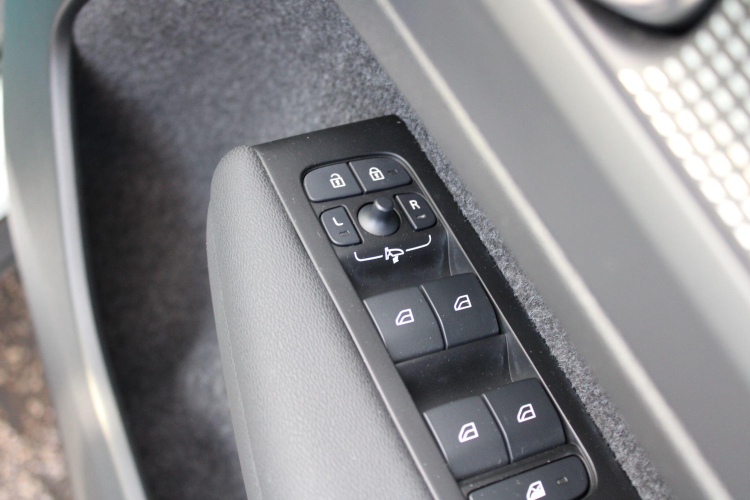 Used Volvo XC40 2021 for sale - 76610218: Photo 31