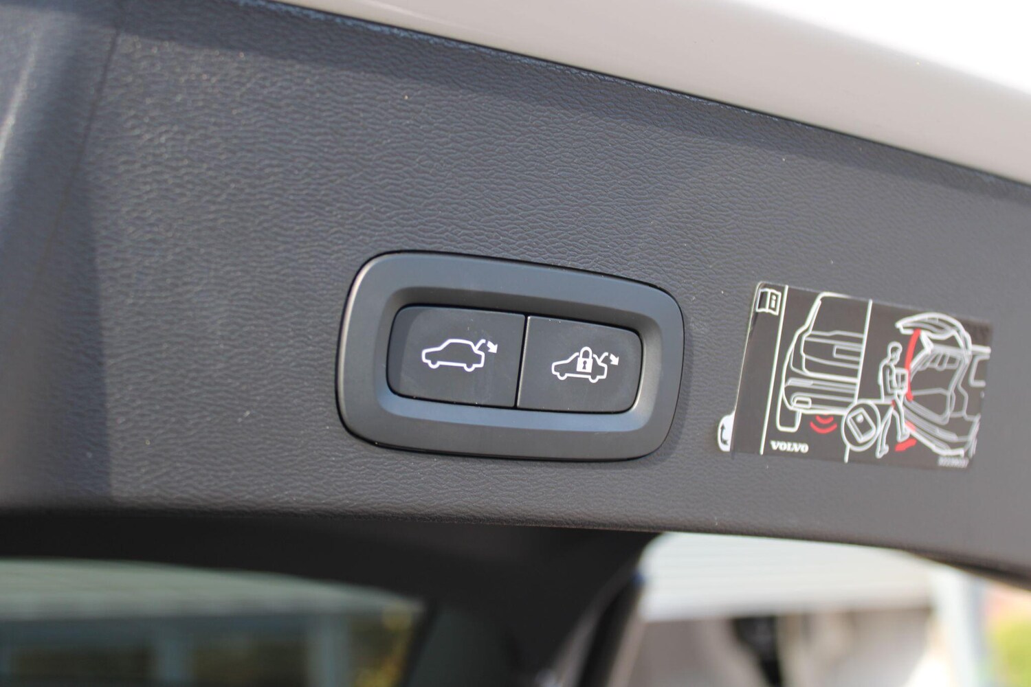 Used Volvo XC40 2021 for sale - 76610218: Photo 39