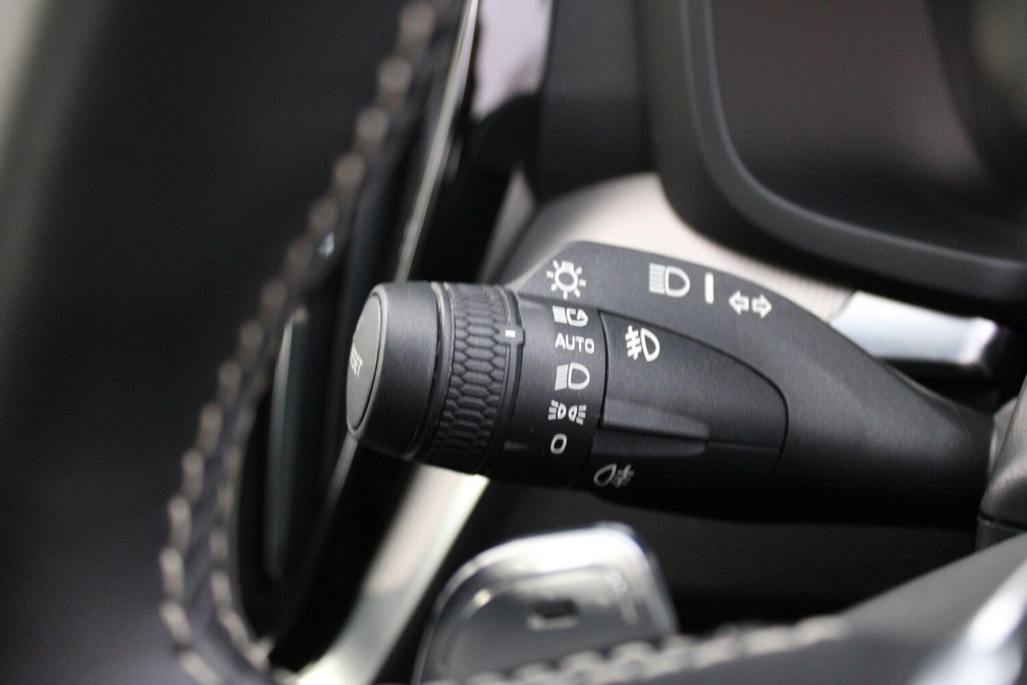 Used Volvo S60 2019 for sale - 77455077: Photo 26