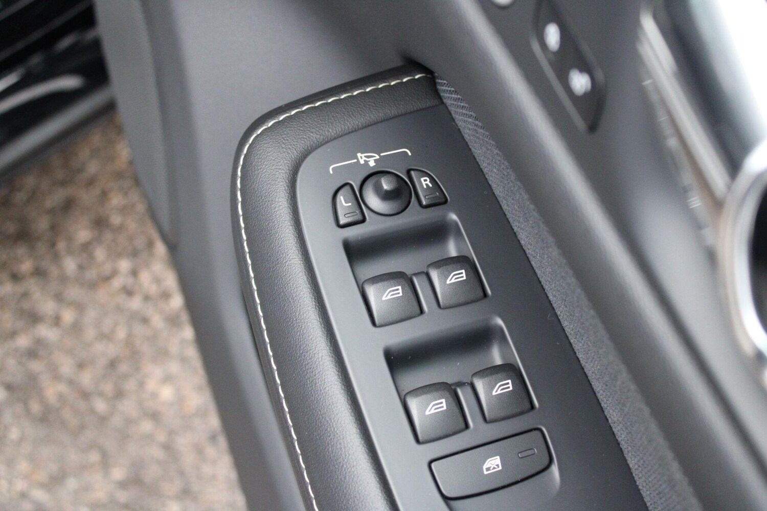 Used Volvo S60 2019 for sale - 77455077: Photo 36