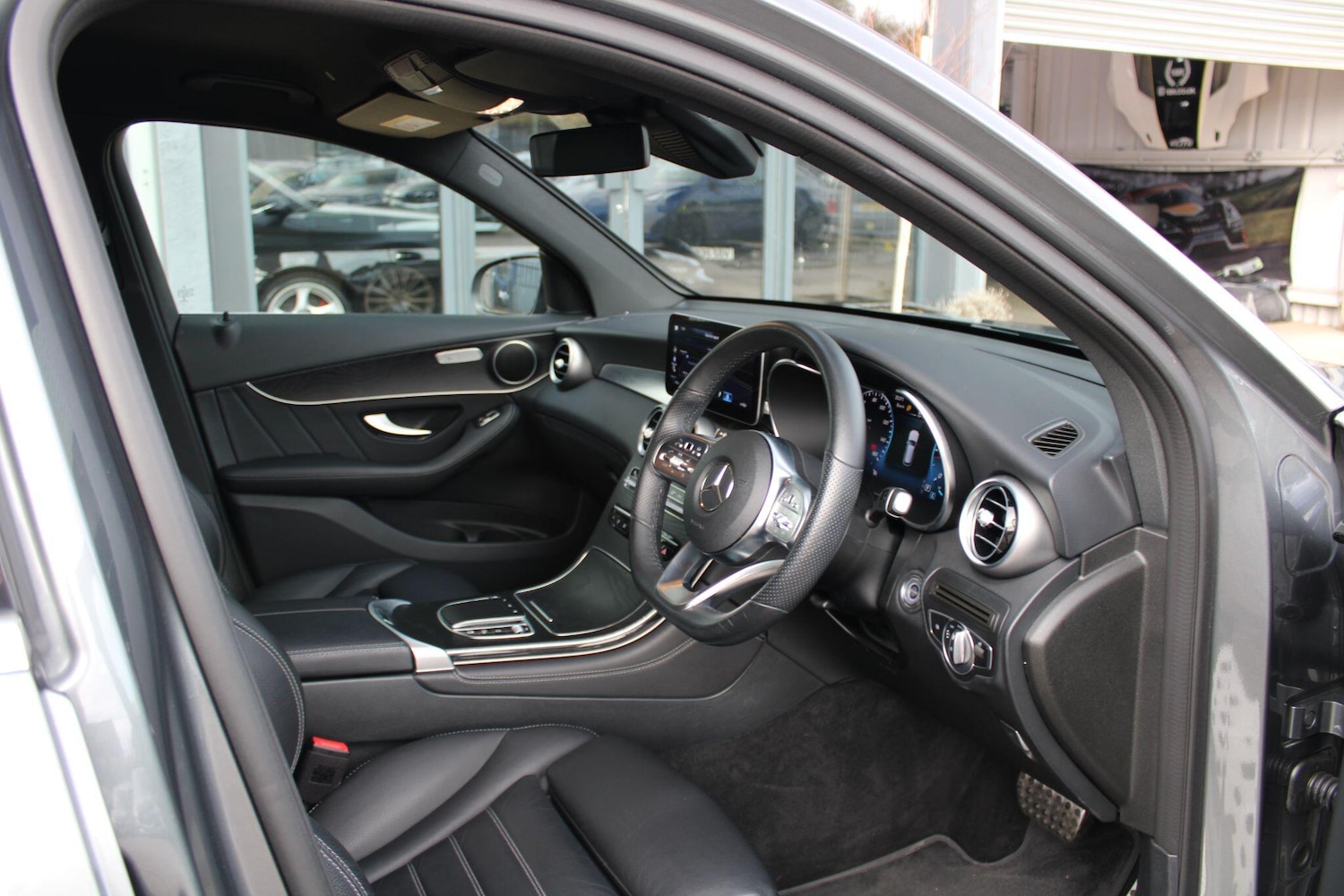 Used Mercedes-Benz GLC 2019 for sale - 76610221: Photo 10