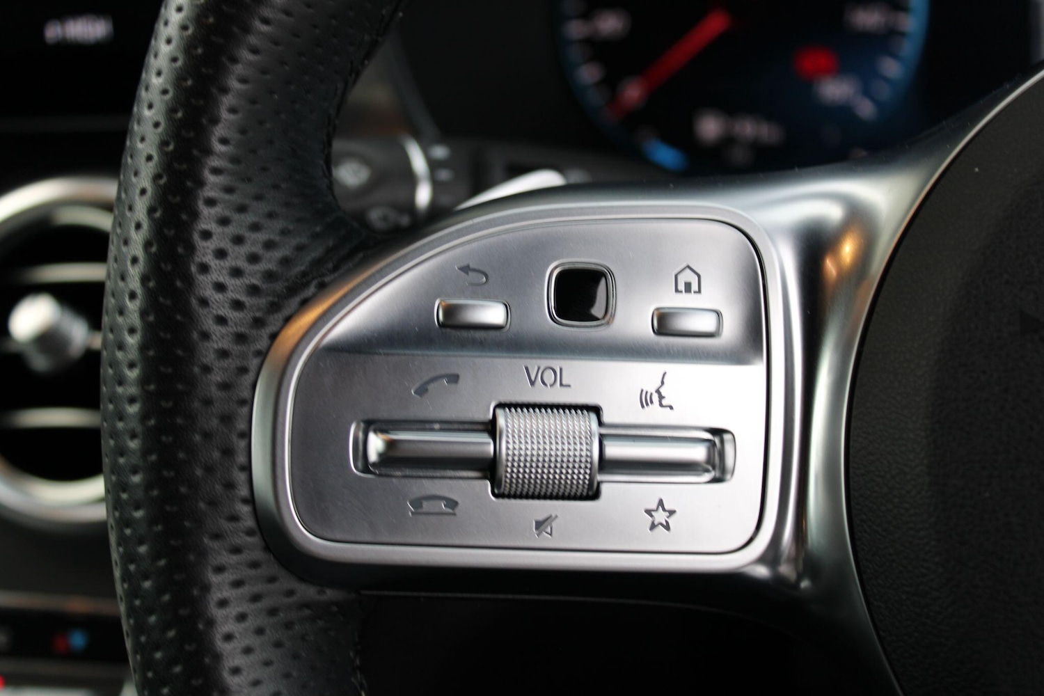 Used Mercedes-Benz GLC 2019 for sale - 76610221: Photo 27