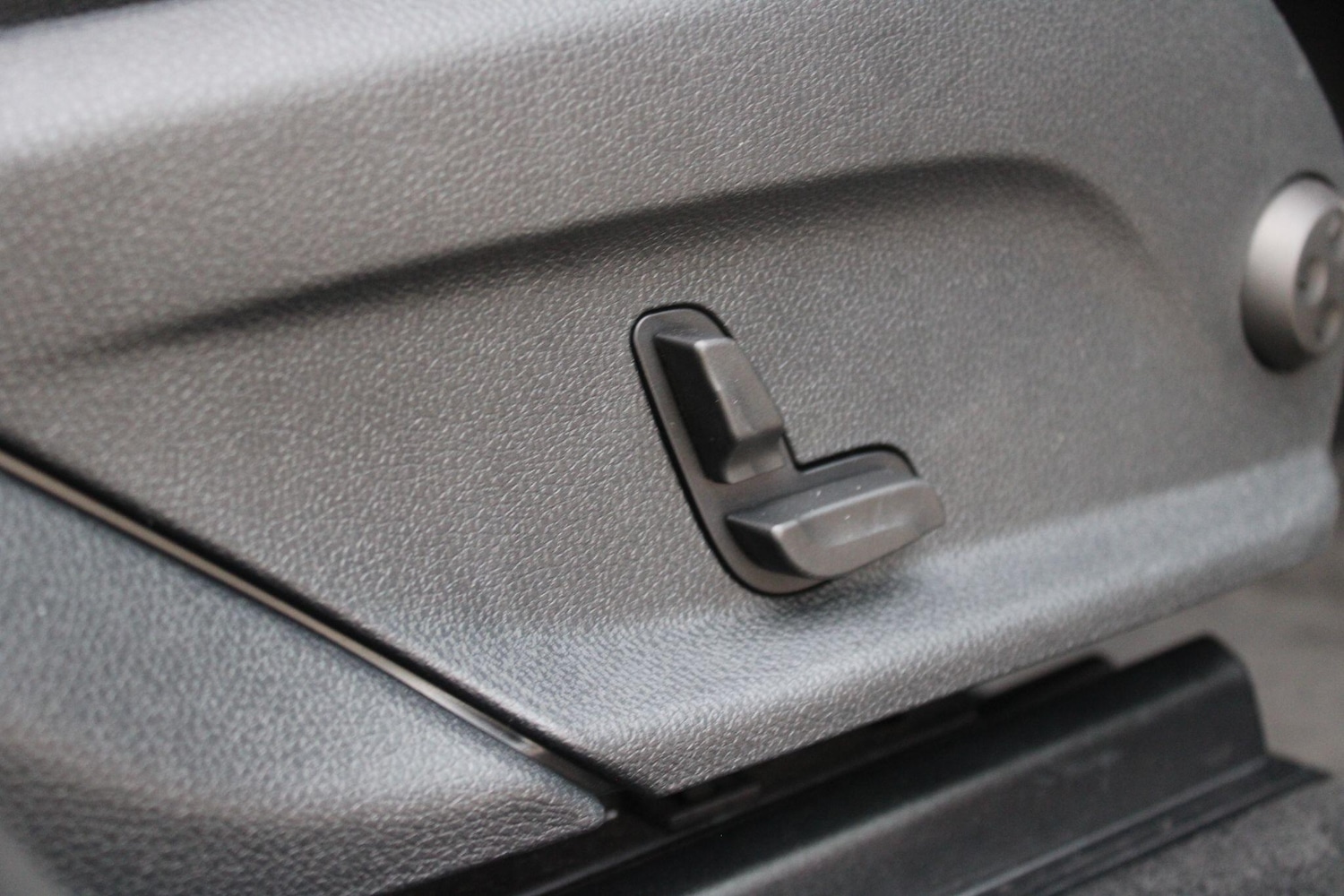 Used Mercedes-Benz GLC 2019 for sale - 76610221: Photo 30