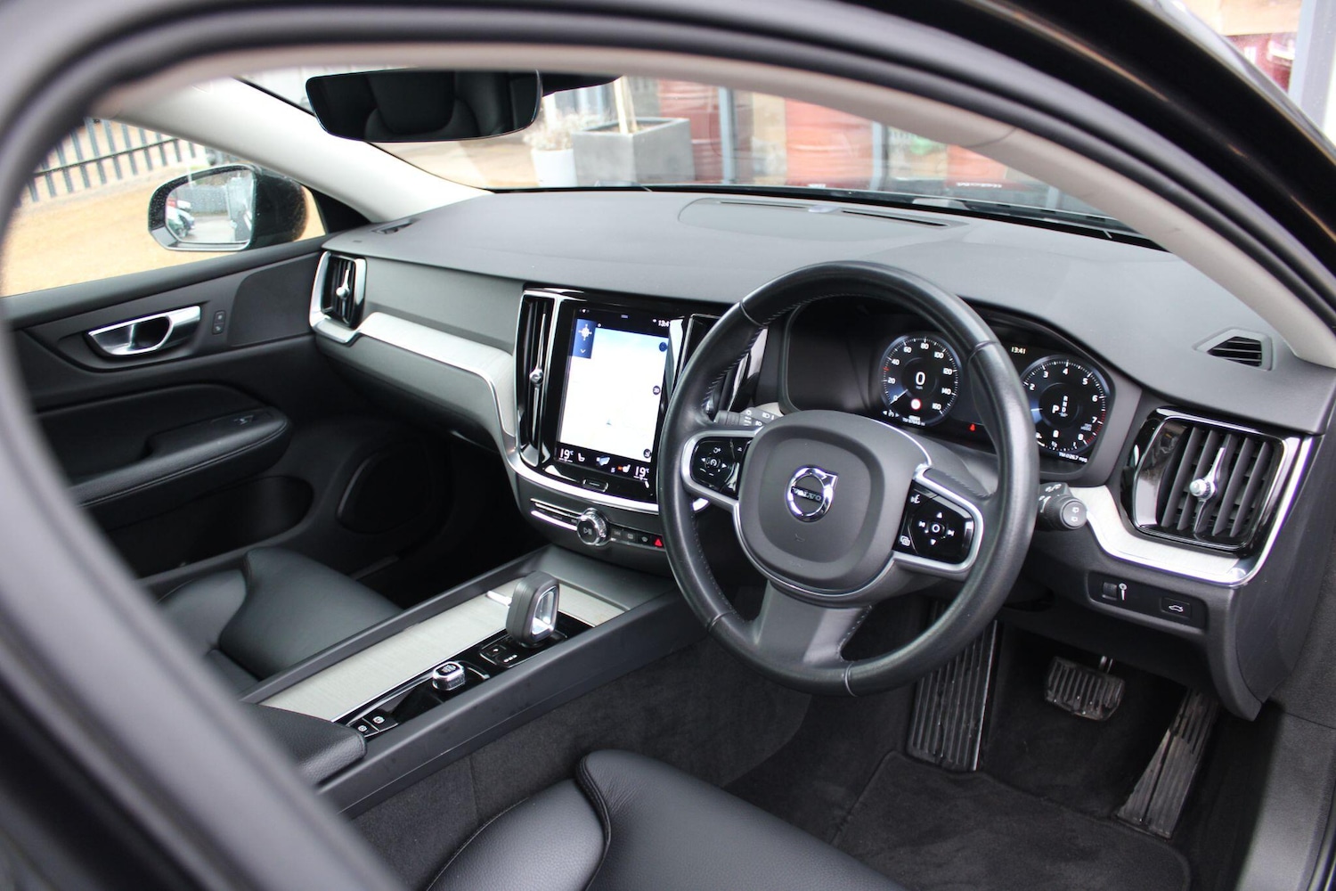 Used Volvo V60 Cross Country 2021 for sale - 77109467: Photo 16