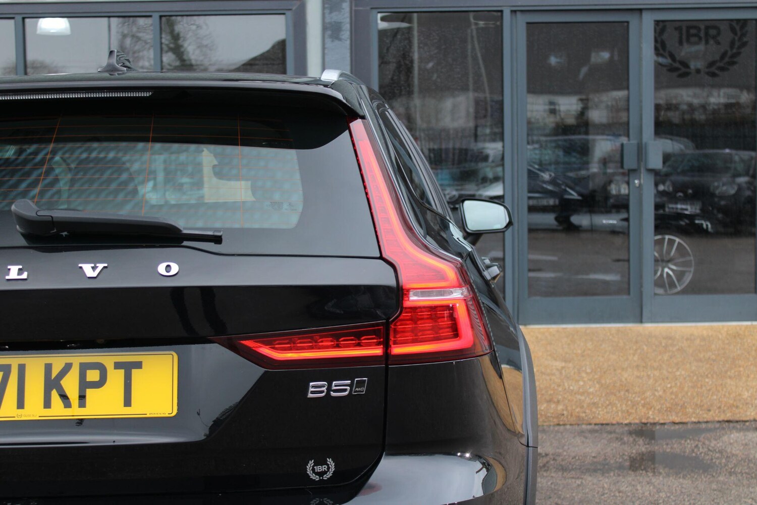 Used Volvo V60 Cross Country 2021 for sale - 77109467: Photo 32