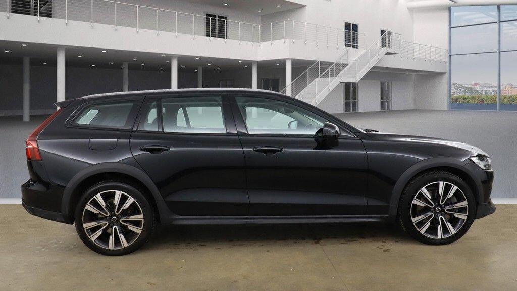 Used Volvo V60 Cross Country 2021 for sale - 77109467: Photo 5