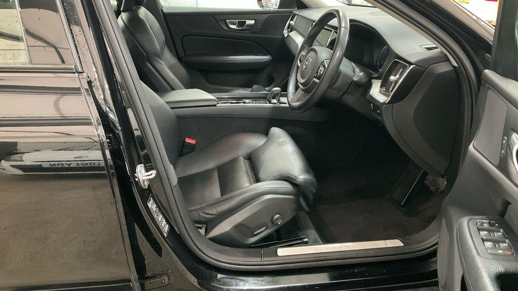 Used Volvo V60 Cross Country 2021 for sale - 77109467: Photo 8