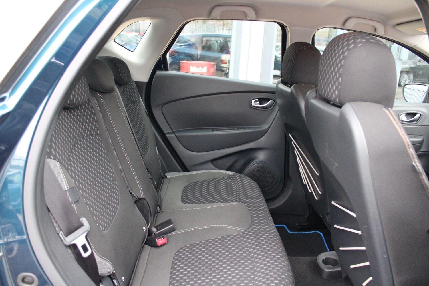 Used Renault Captur 2018 for sale - 76610226: Photo 11